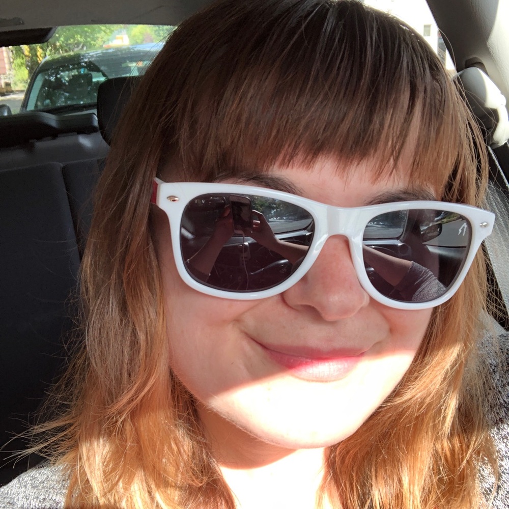 Meet your Posher, Stephanie